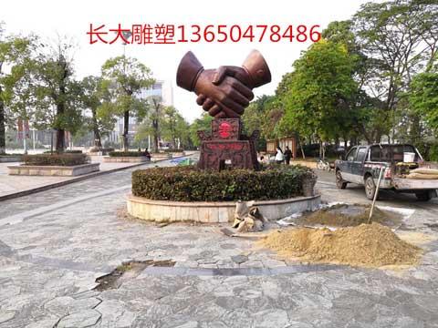 高埗政府广场雕塑安装现场