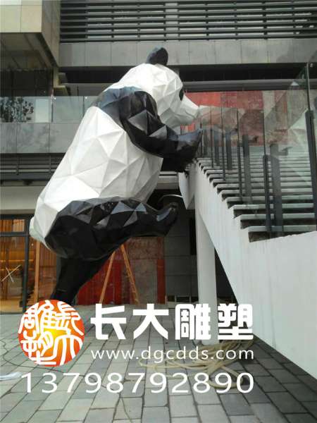 不锈钢大熊猫生产中及安装现场