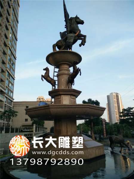 东莞雕塑厂长大为龙泉地产制作铸铜群马
